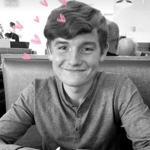 Meet your Posher, Pierce